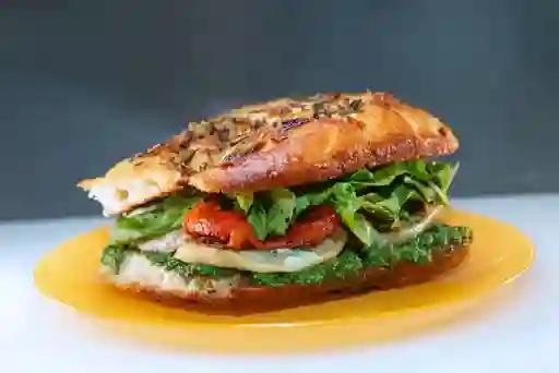 Focaccia Al Pesto con Berenjena en Escabeche