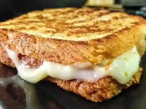 Sándwich Queso Caliente