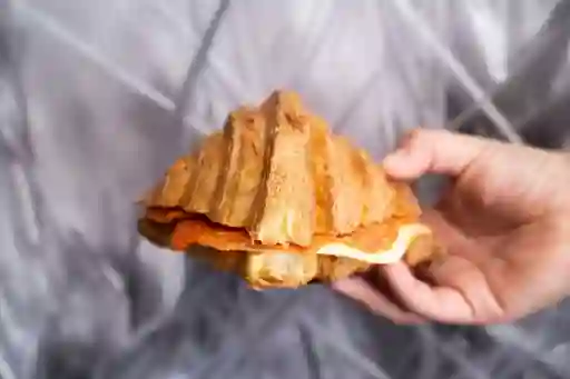 Croissant Queso, Pepperoni