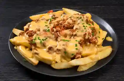 Papas con Salsa Cheddar