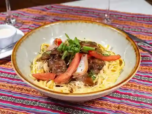 Fettuccini Saltado con Filete