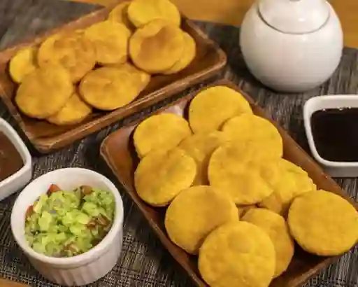 24 Sopaipillas Cóctel