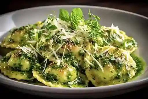 Ravioles con Blanca Al Pesto