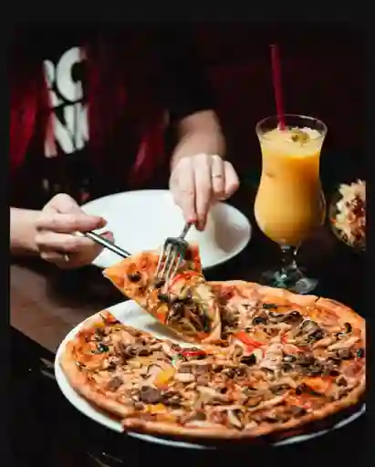 Trozo de Pizza en Masa Madre Jugo Natural