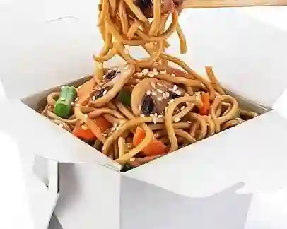 Noodles Salteados Pollo y Verduras