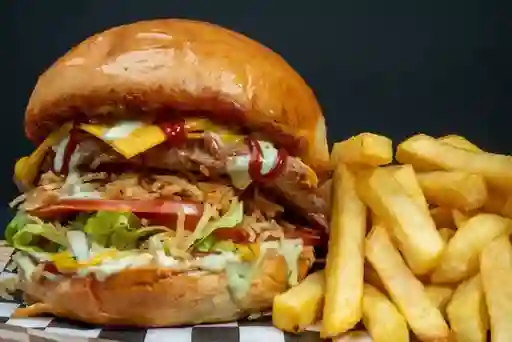 Burger Clásica Ve Papas Fritas