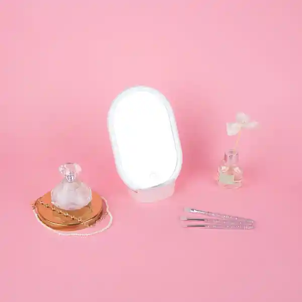Miniso Espejo Ovalado Con Luz Led Recargable Rosa