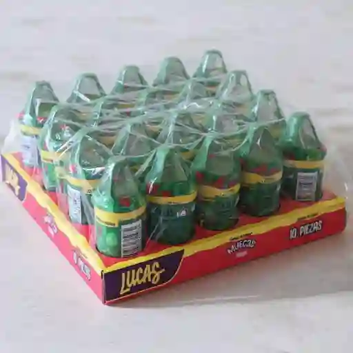 Lucas muecas sandía