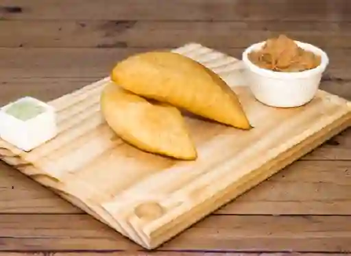 Empanada de Carne Mechada
