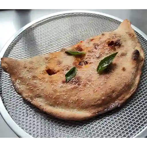Calzone mediterraneo