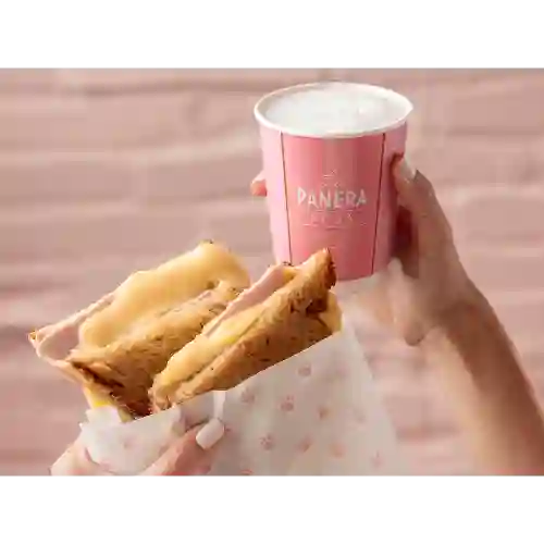 Capuccino + Tostado Jamón Queso