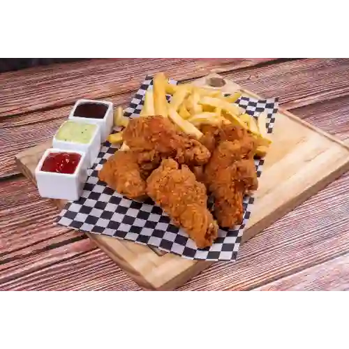 6 Alitas de Pollo con Papas Fritas