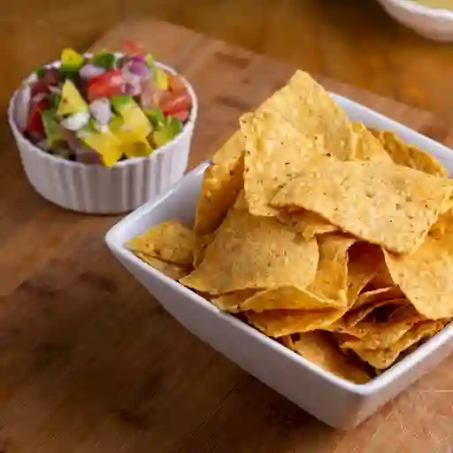 Nachos con Guacamole (150 Grs)