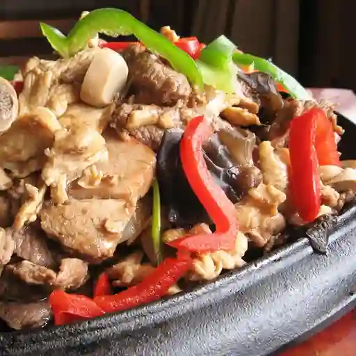 Parrillada Mongoliana, con Ají