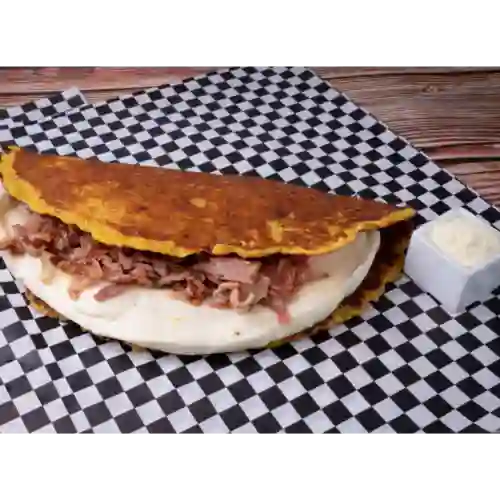 Cachapa queso de mano y tocino