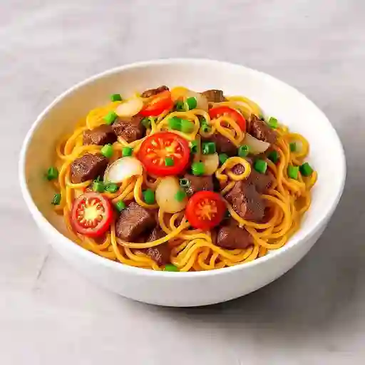 Tallarines Salteados con Carne
