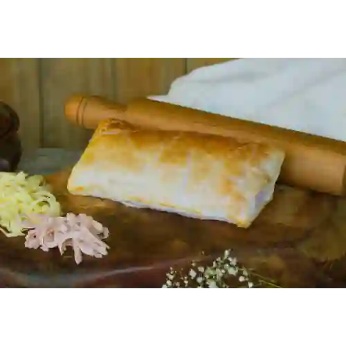 Empanada de Hoja Jamón Queso