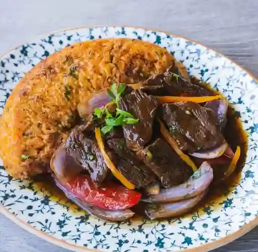 Tacu Tacu de Lomo Saltado