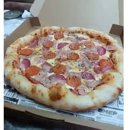 Pizza Familiar Caprichosa