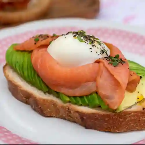 Tosta Salmón Ahumado y Palta