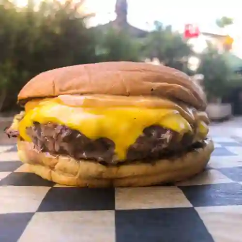 Cheeseburger + Papas