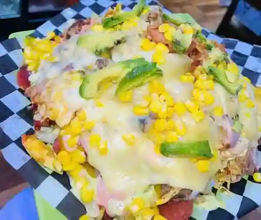 Salchipapa Paisa Montañera