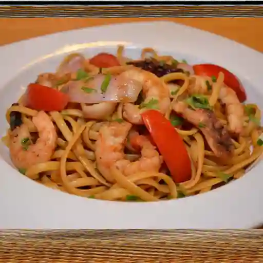Fettuccine salteado de mariscos