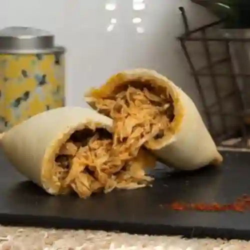 Empanada de Pollo y Champiñón.