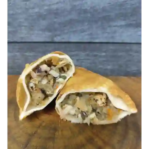 Empanada Frita de Mariscos (1 Unidad)