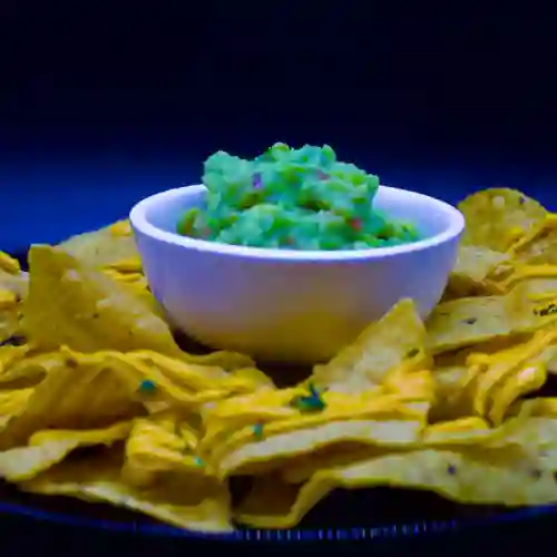 Nachos con Guacamole