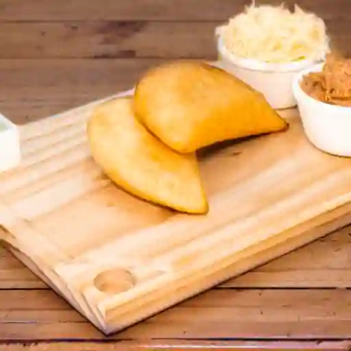 Empanada Mechada Queso