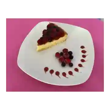 Porción de Cheesecake Frutos Rojos