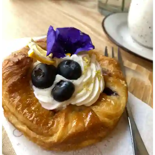 Tarta Hoja de Limón y Arándano