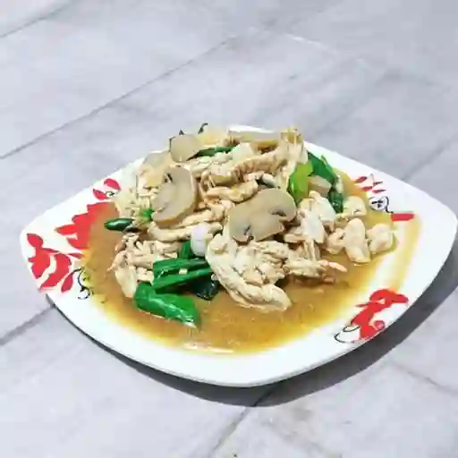 Pollo champiñones