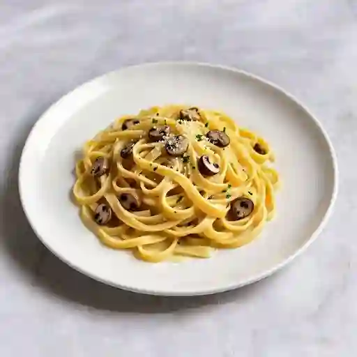 Fetucinni con Salsa Funghi