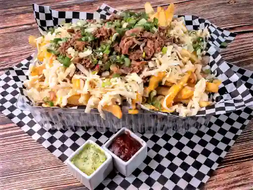 Papas Fritas con Mechada