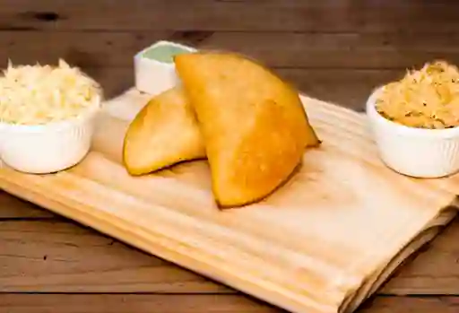 Empanada Pollo Queso