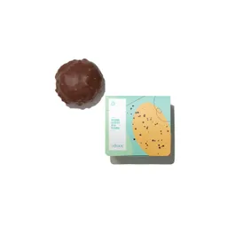 Bombón De Praliné De Avellanas Bañado En Chocolate De Leche.