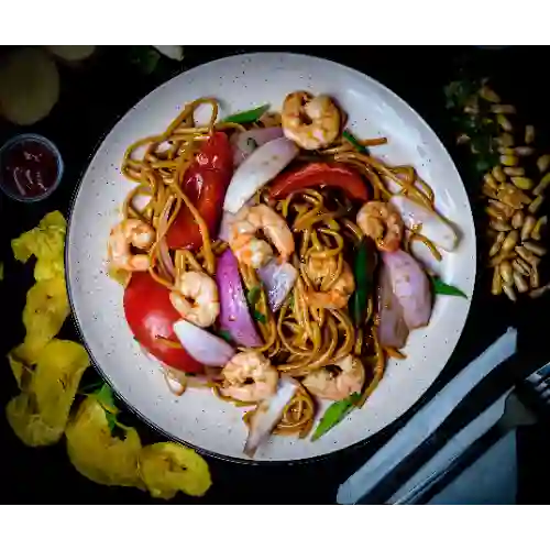 Tallarín Saltado con Camarón