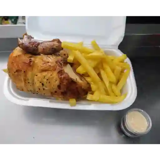 Pechuga de pollo asado combo