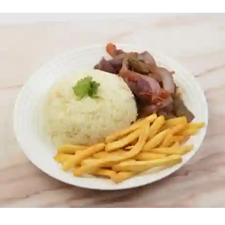 Lomo Salteado Mas Bebida Lata 350Cc Ccu.