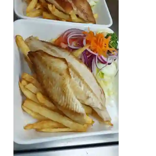 Reineta Plancha+ Papas +fritas+ensalada