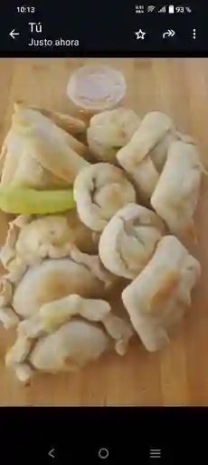 Empanada de Coctel Mix Tradicional (12 Unidades) Horneadas