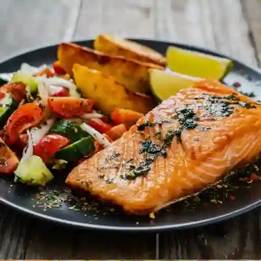 Salmón + acompañamiento