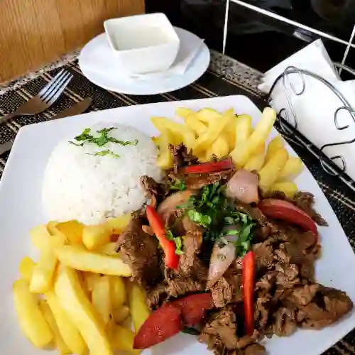 Lomo Saltado