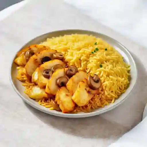 Colacion Pollo Champinon Con Arroz Chaufan+5 Unidades De Wantan Fritos + Bebida 350mi,Sabor Coca Cola O Fanta.