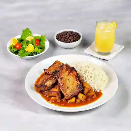 Sancocho de Costilla y Cerdo Plancha