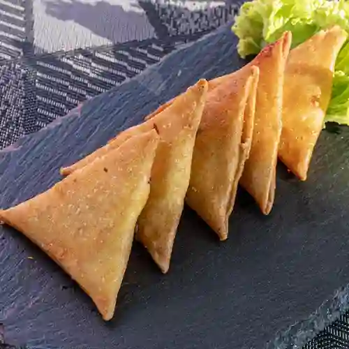 Empanadas Pollo Queso Bless