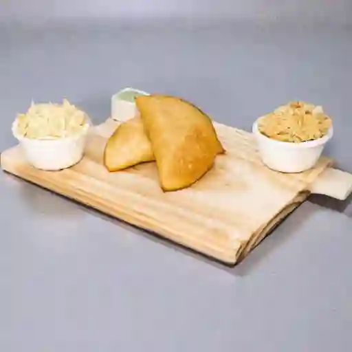 Empanada de Pollo y Queso