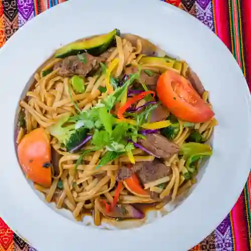 Tallarín salteado pollo